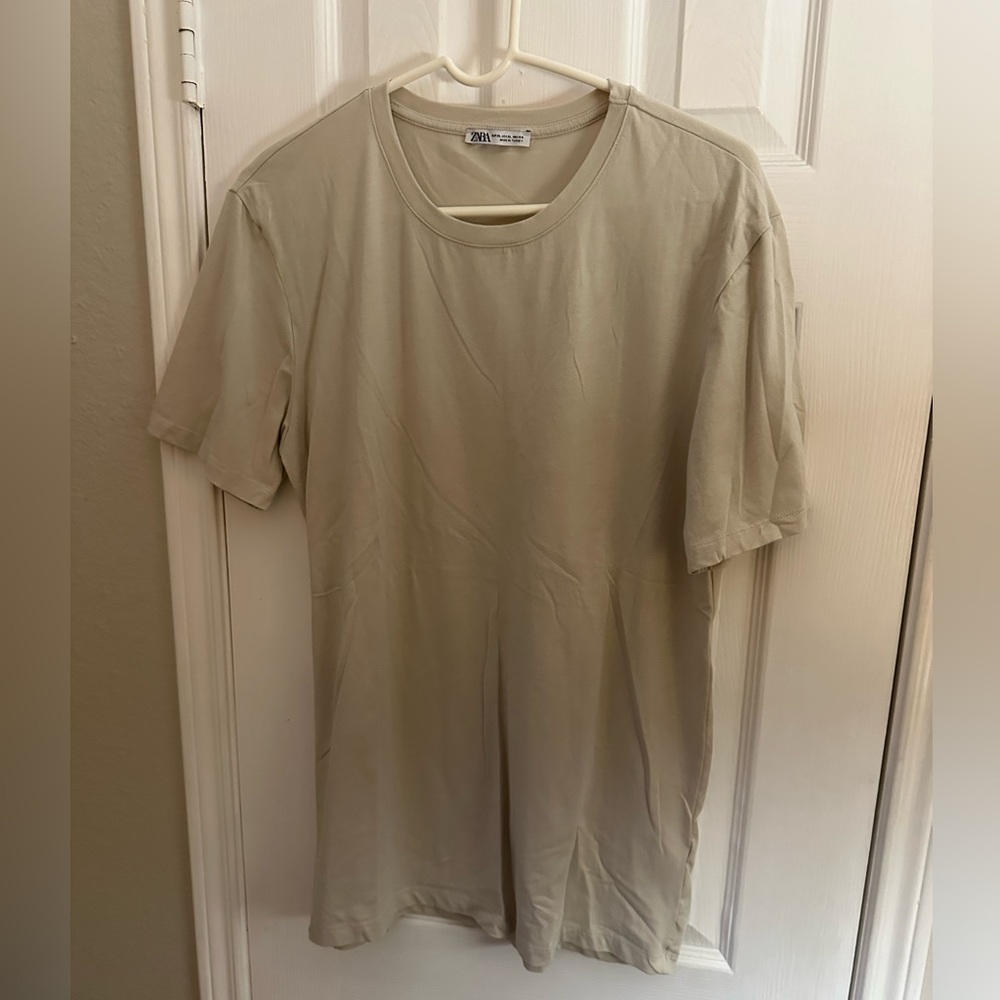 Men’s Zara tshirt